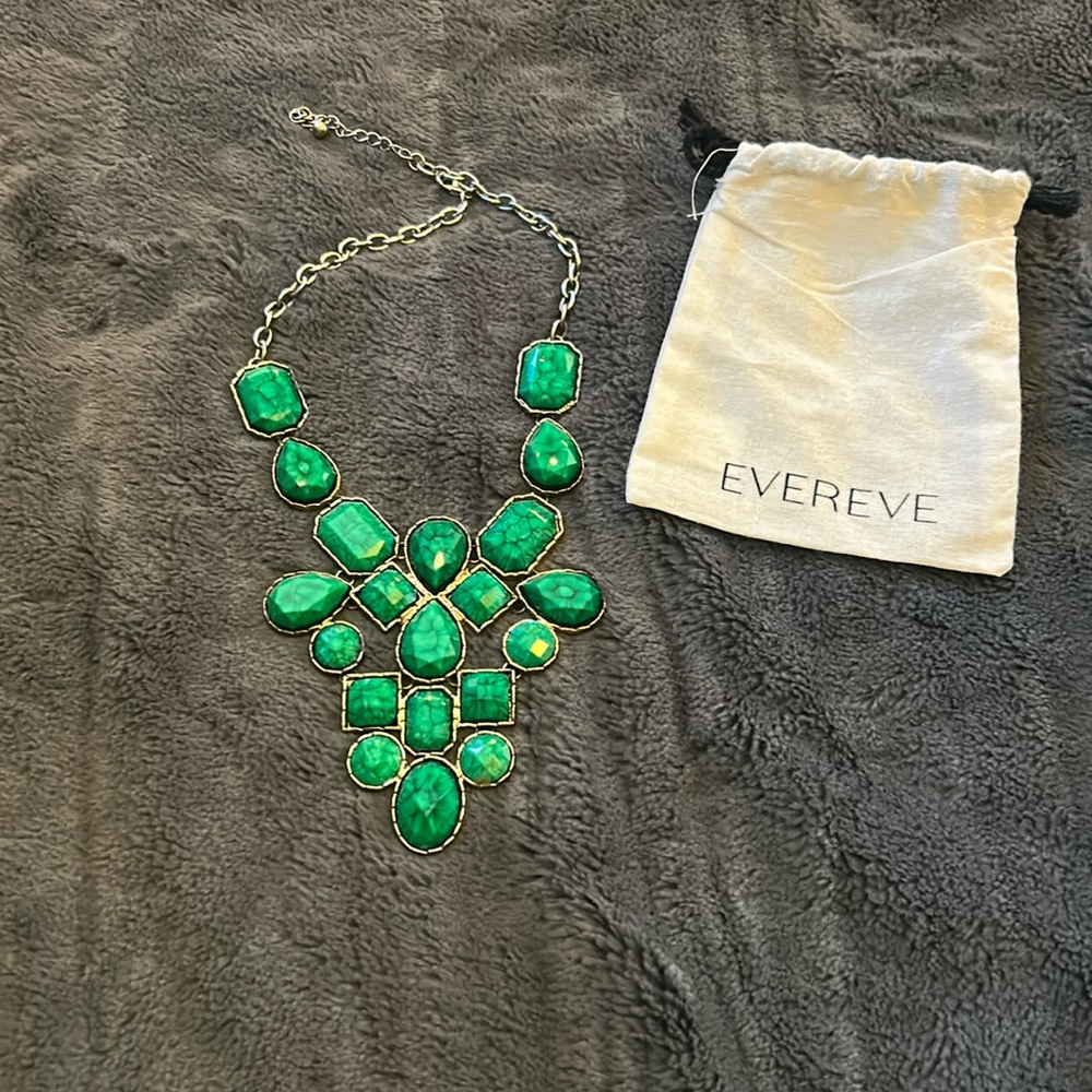 EUC GUESS BY MARCIANO WOMENS NECKLACE ONE SIZE